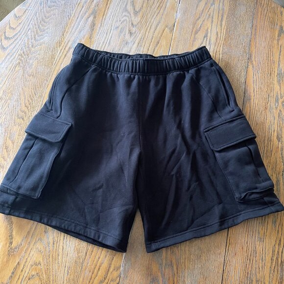 LULULEMON black sweat shorts/hand pockets/flap leg pockets/waist-14.5 across - Picture 1 of 7